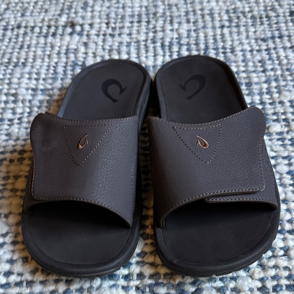 OluKai Men’s 10 ( EU 43) Nalu Dark Java Slide Sandals - Picture 4 of 4